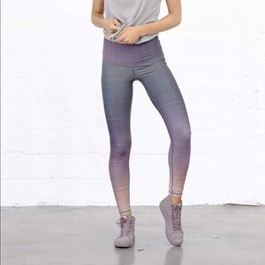 MAGIC HOUR BAREFOOT LEGGING